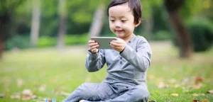 Smartphones linked to pediatric vision problems